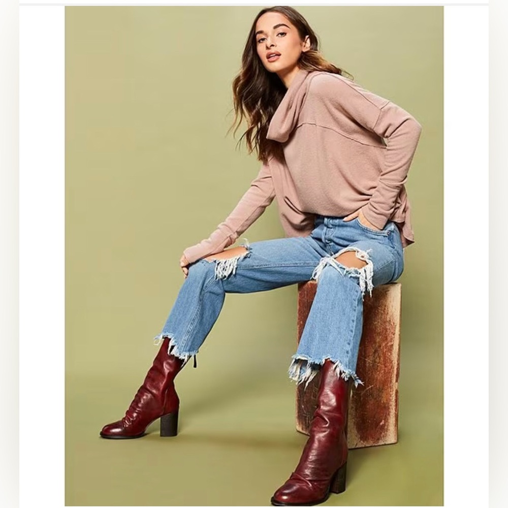 Free People Maggie Straight Leg Mid Rise Distressed Jeans, Size 29